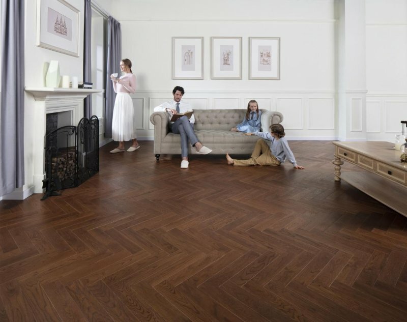 還在用瓷磚？大理石都過時了!現在流行的是裝地暖實木地板